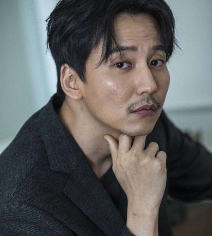 "Thief" Dizisinde Kim Nam Gil'in Başrolü Oynayacağı Bildirildi