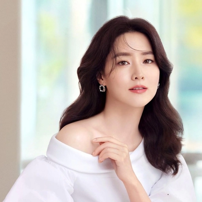 Aktris Lee Young Ae Yaklaşan Dizi "Maestra"da Yer Alabilir