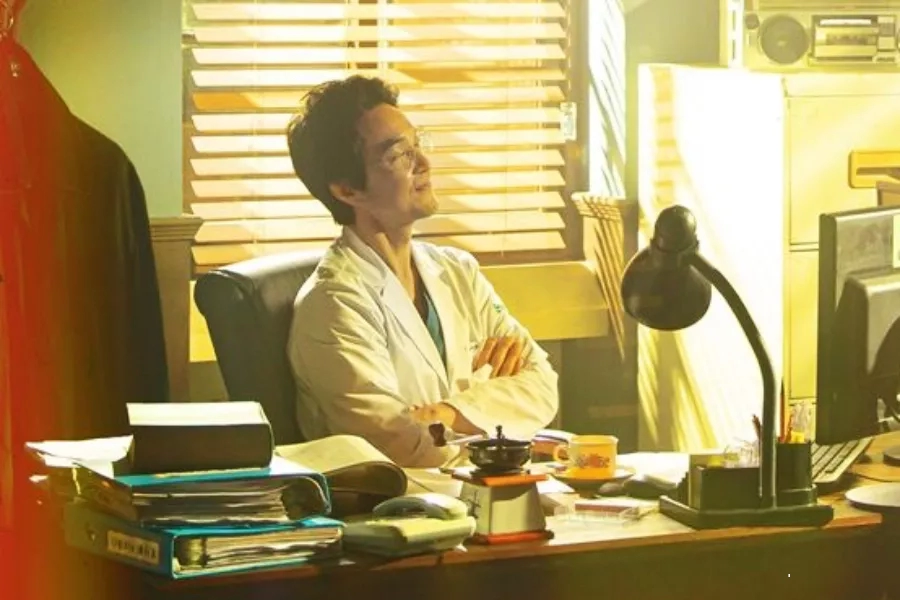"Dr. Romantic 3" Dizisinin Yeni Bir Afişi Yayımlandı