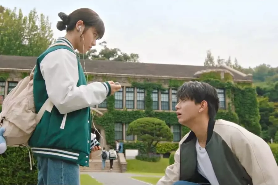 "Secret Playlist" Dizisinin Yeni Bir Fragmanı Yayımlandı